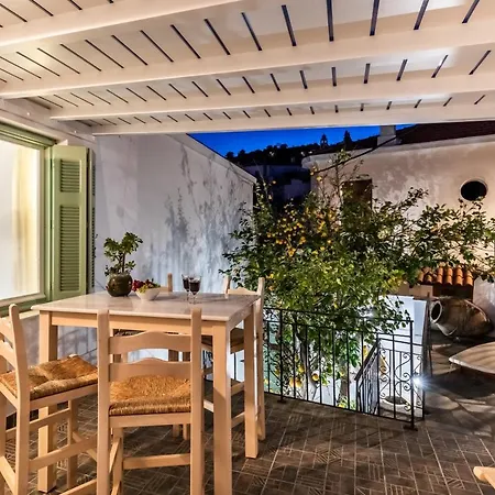 Holiday home Lemon Garden House